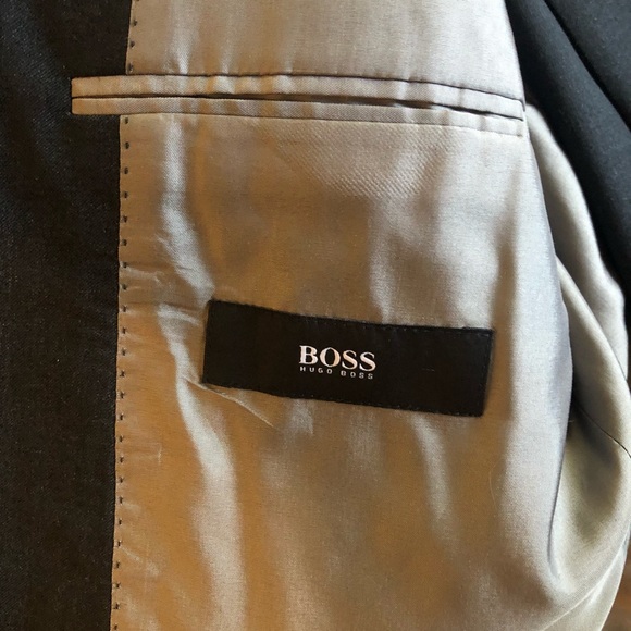 Dark Grey Hugo Boss Suit 36R Pasolini/Movie - Picture 2 of 2